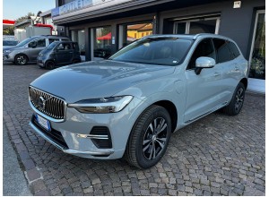 VOLVO XC60 T6 AWD  PLUG IN CORE KM ZERO   !!!